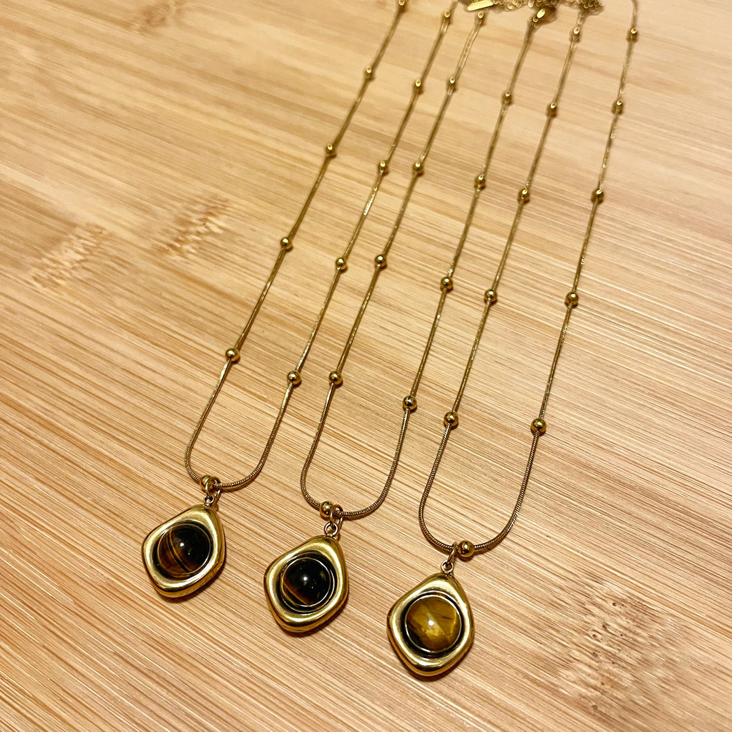 Tigers Eye Glow Necklace